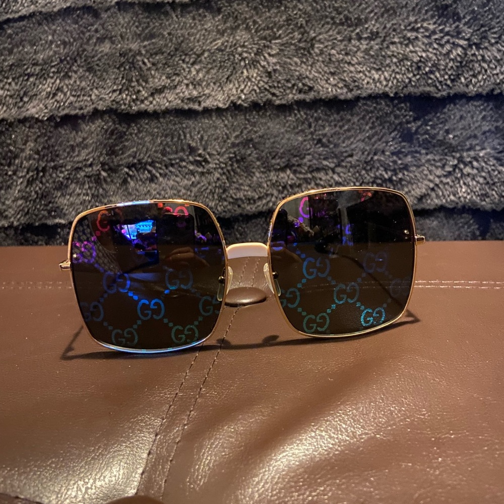 Multi Color Gucci sunglasses - Picture 7 of 12